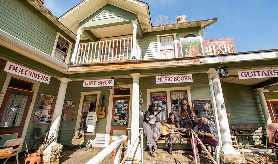 Live-Musik auf der Veranda - nicht unüblich in Mountain View, der 